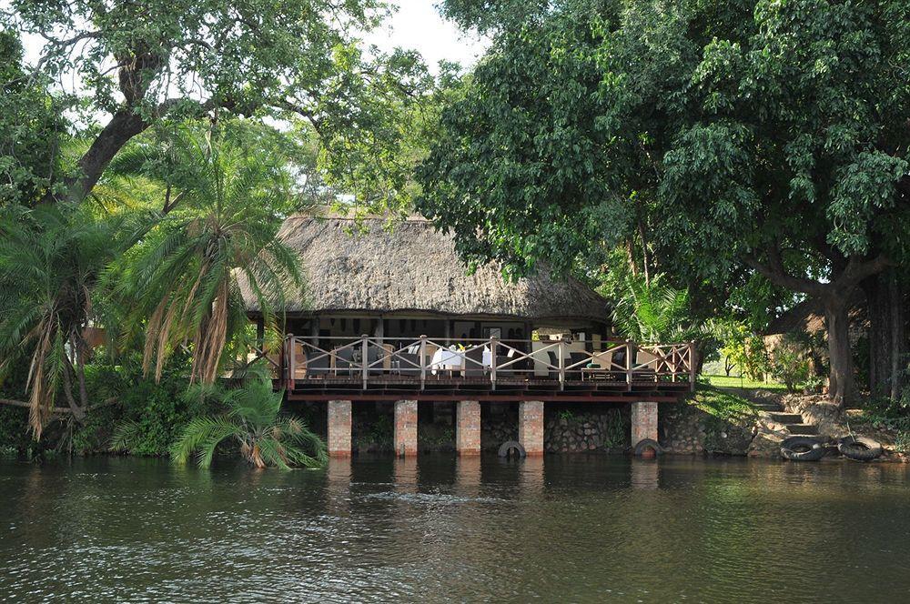Three Cities Thorntree River Lodge Livingstone Ngoại thất bức ảnh