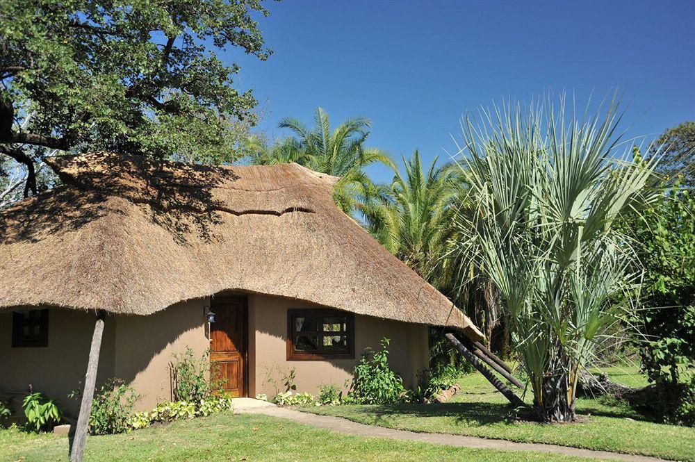 Three Cities Thorntree River Lodge Livingstone Ngoại thất bức ảnh