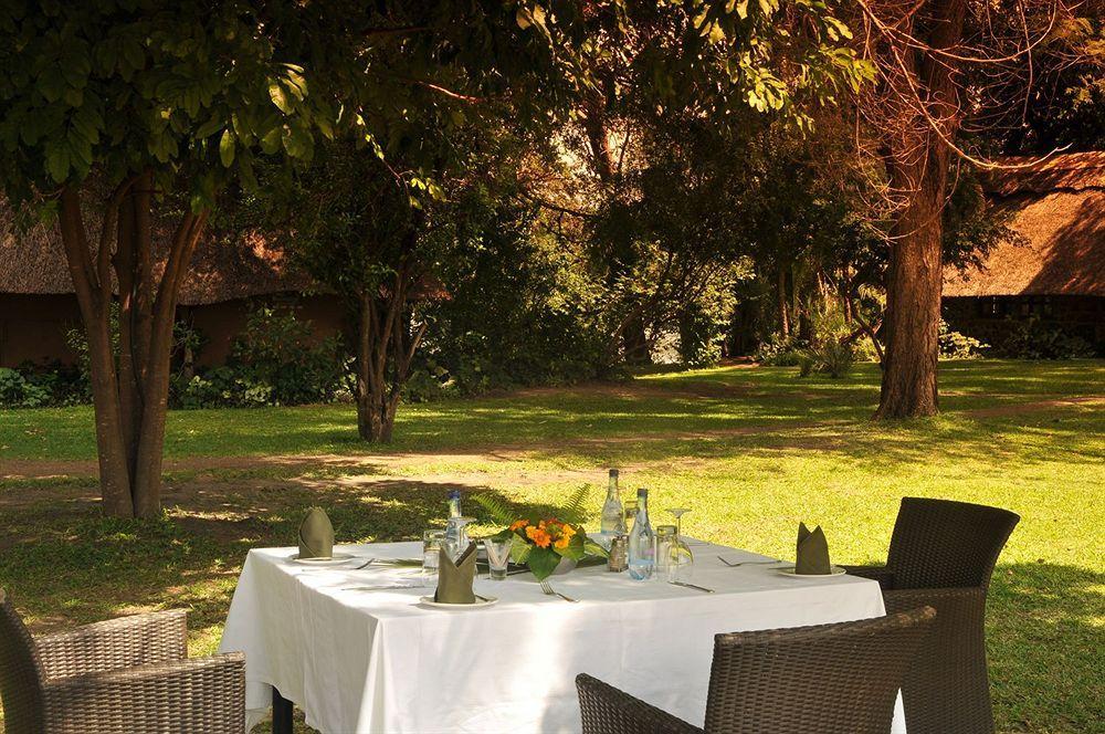 Three Cities Thorntree River Lodge Livingstone Ngoại thất bức ảnh